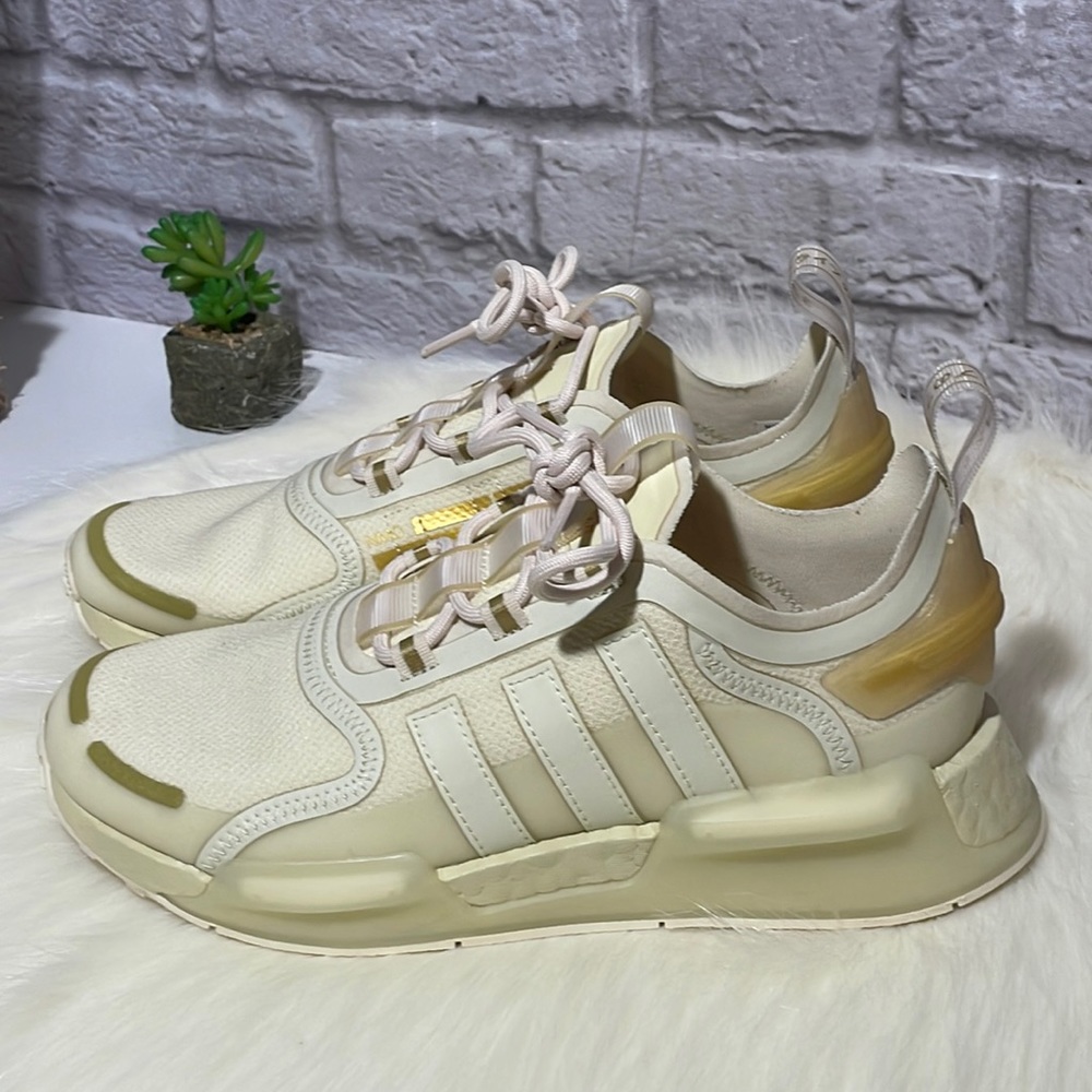 yellow ADIDAS NMD_V3 🤍